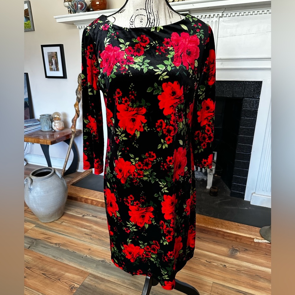 RN Studio Velvet Rose Floral Dress Black Red 3/4 Sleeve Sheath PM Petite Spring